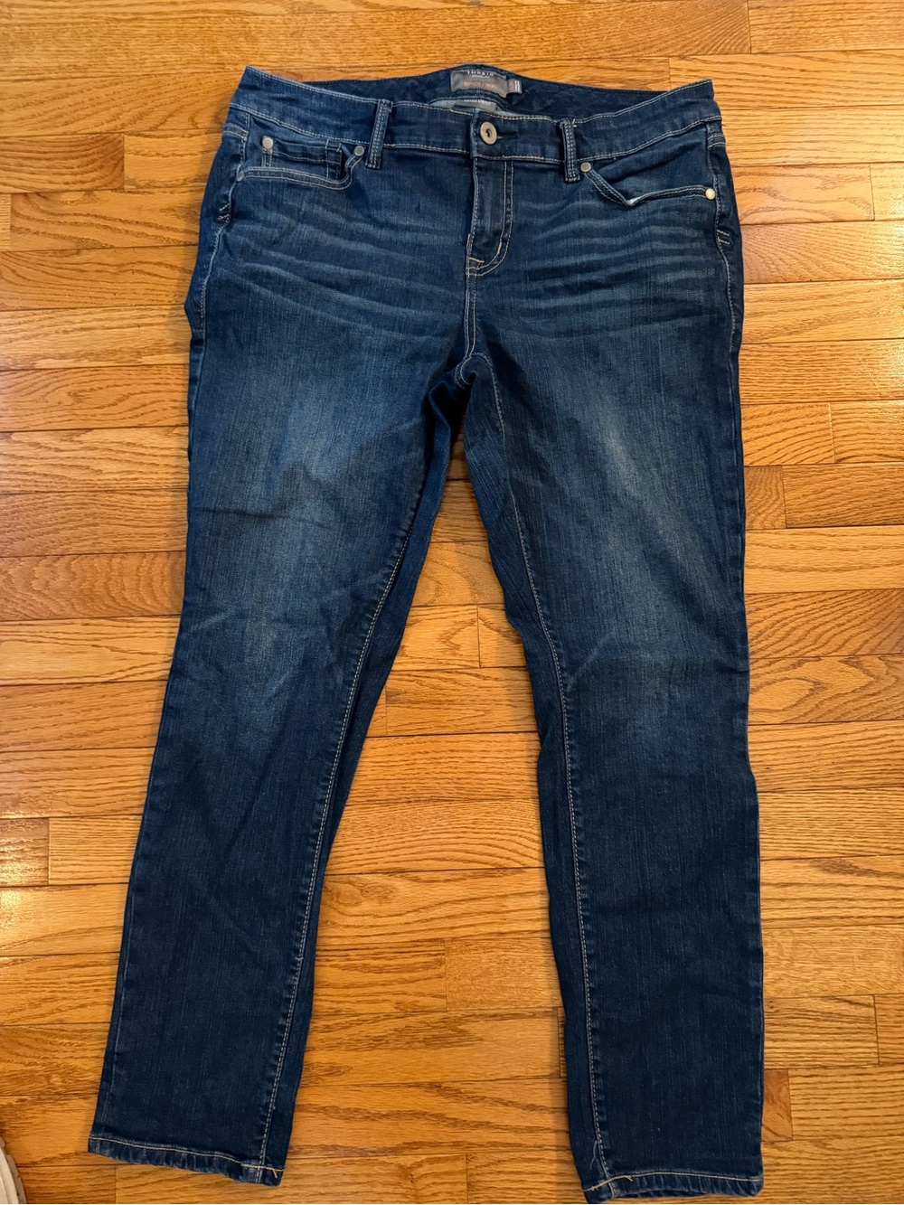torrid Dark Indigo Skinny Jeans. Stretch. Distressed look